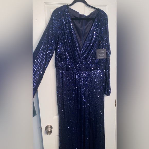 Mac Duggal Midnight Blue Size 18 Long Sleeve Sequined Gown With Leg Slit - Picture 2 of 5